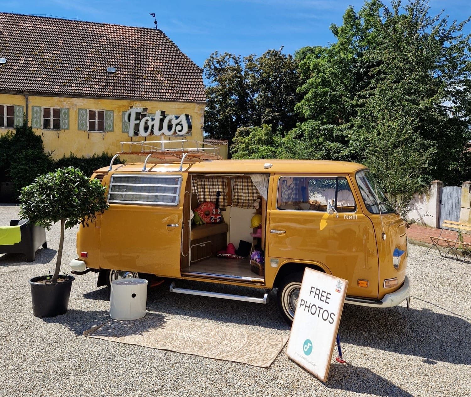 Nelli — Fotobulli in Sierragelb (München)